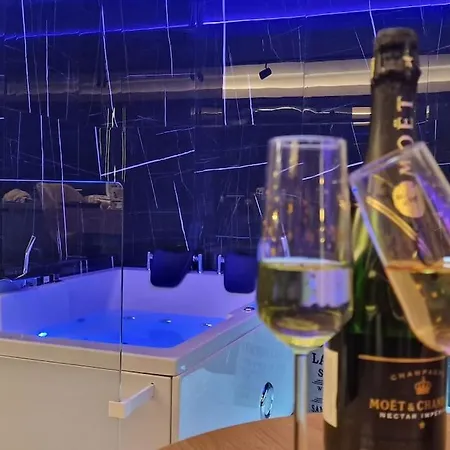 Apartment Romantic Jacuzzi