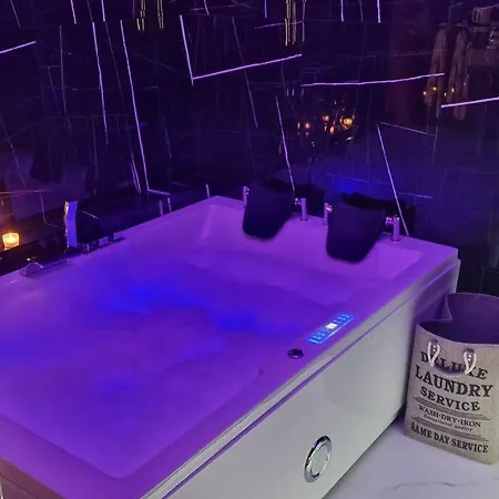 Apartment Romantic Jacuzzi