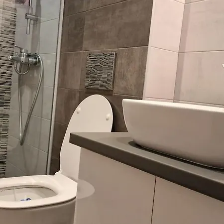 Romantic Jacuzzi Apartment