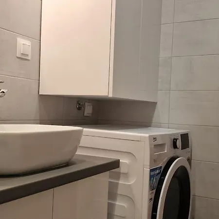 Romantic Jacuzzi Apartment